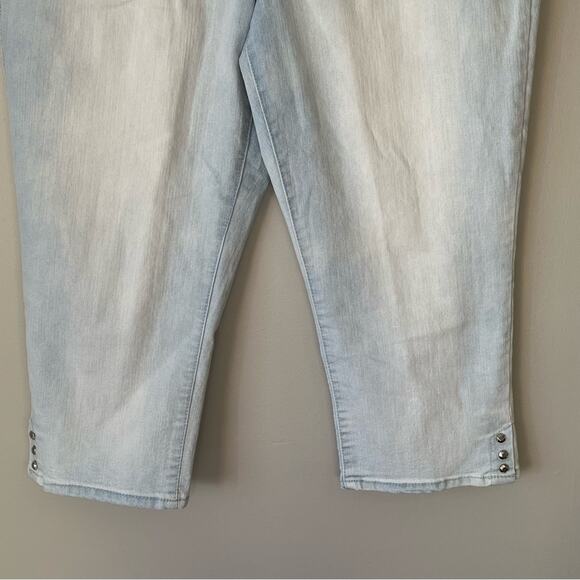 Nine West Light Wash Cropped Jean Capri Size 16 - Picture 9 of 13
